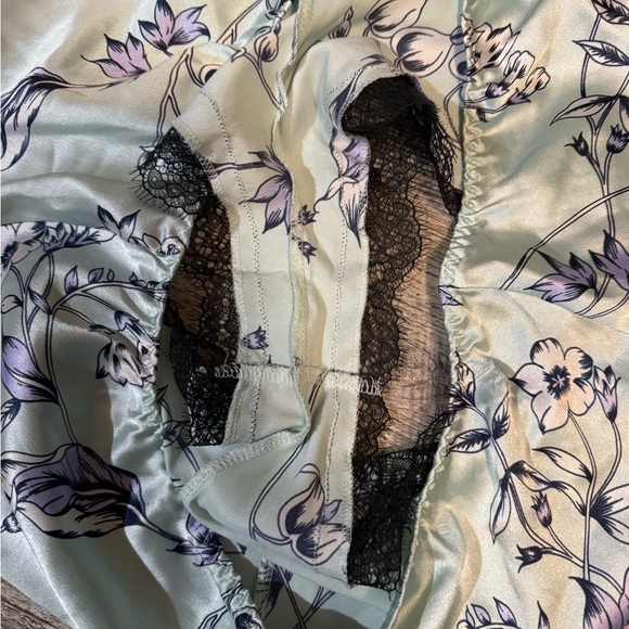 Floral Lace Trim Sleepwear Set - Picture 4 of 5